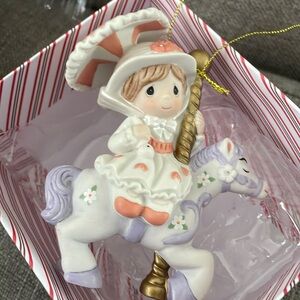 2018 Mary Poppins Precious Moments Hallmark Keepsake Ornament
